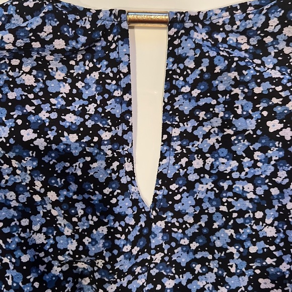 Michael Kors gorgeous navy blue floral blouse Keyhole front opening long sleeves - Picture 3 of 12